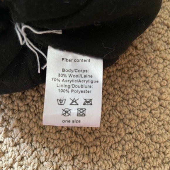 Hat - Picture 4 of 8